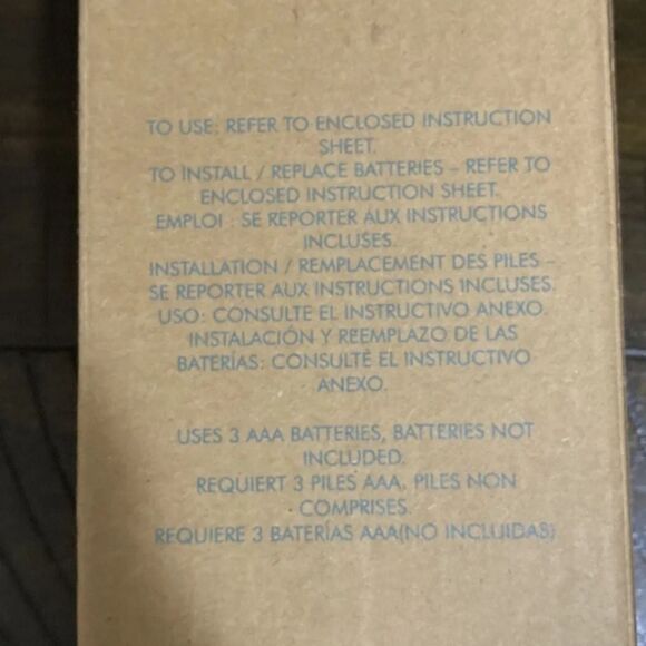 12 In 1 Multi Tool With Flashlight - Avon - New In Box - Picture 3 of 5